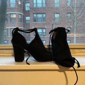 Urban Outfitters - Lace up bootie heel